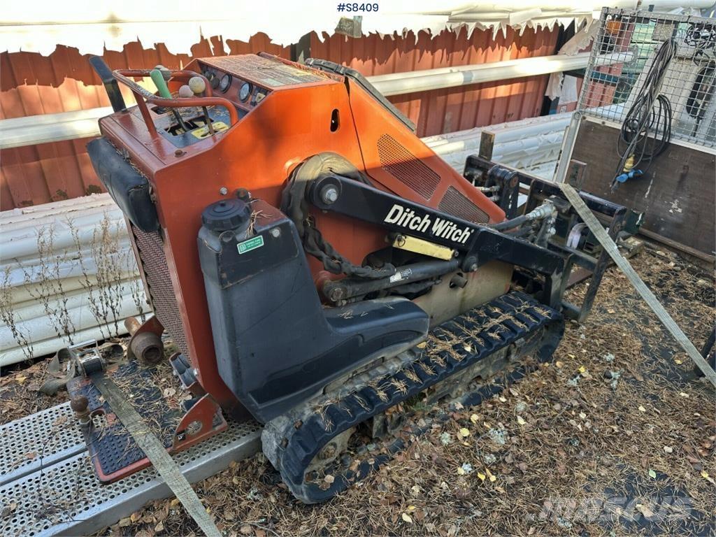 Ditch Witch SK650 Mini Pale Gommate