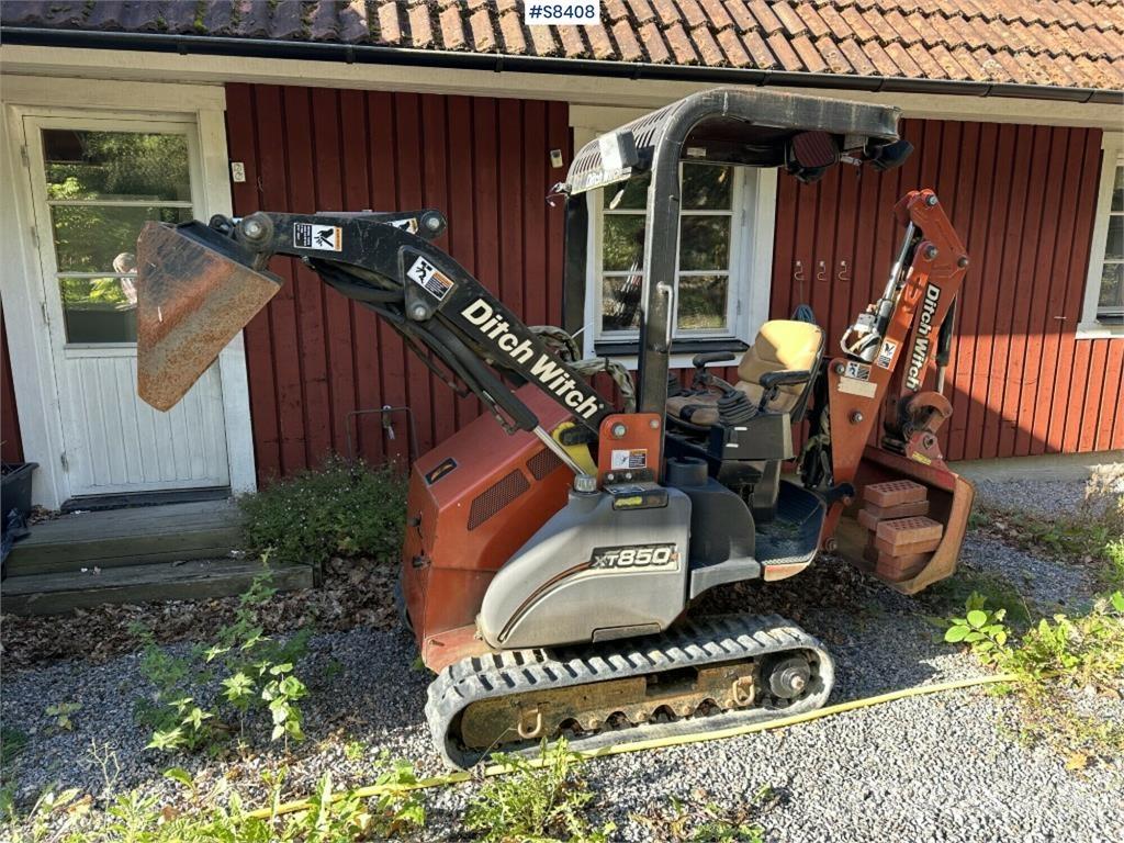 Ditch Witch XT850 Mini Pale Gommate
