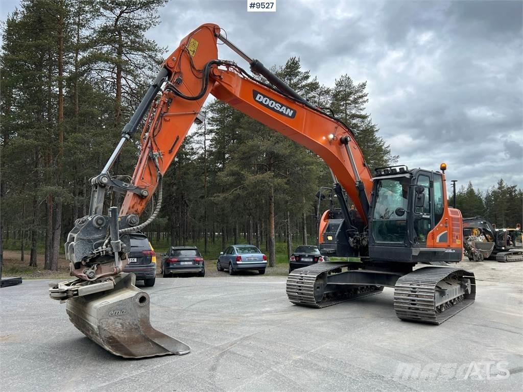Doosan DX235LCR Escavatori cingolati