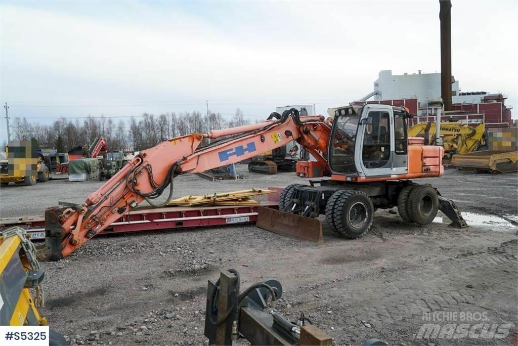 Hitachi EX165W Escavatori gommati