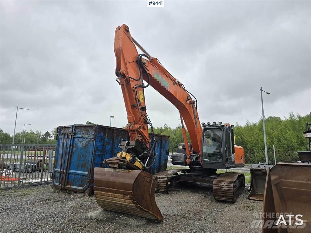 Hitachi ZX 250 LC-3 Escavatori cingolati