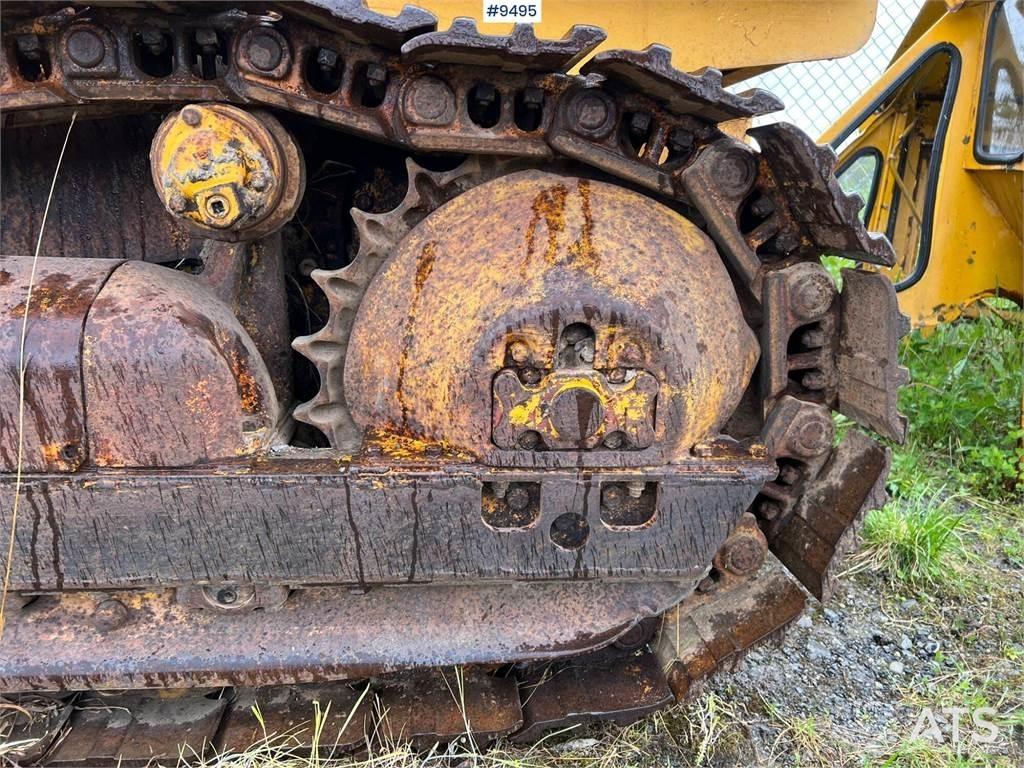 International L125 Dozer cingolati