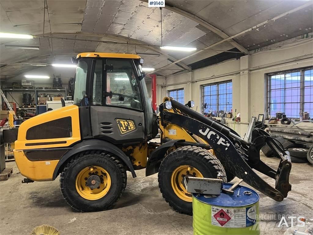 JCB 409 T4 Dozer gommati