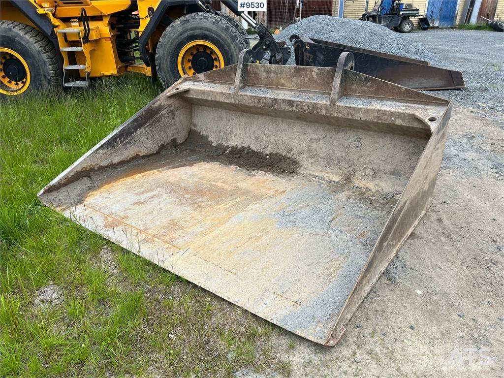 JCB 427 HT Pale gommate
