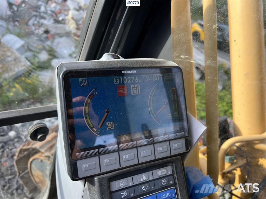 Komatsu PC210LC-8 Escavatori cingolati