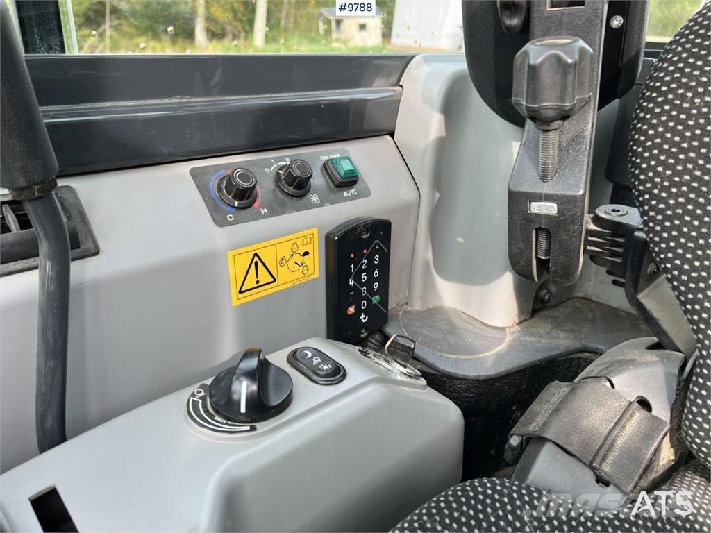 Komatsu PC55MR-5E0 Miniescavatori