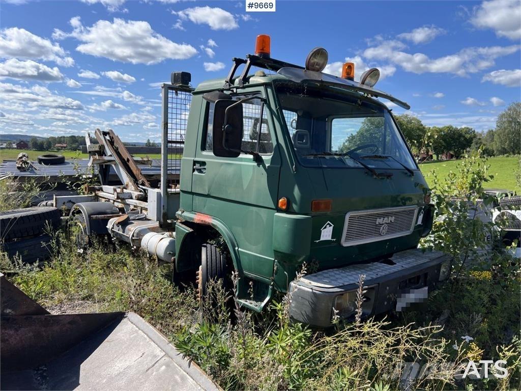 MAN VW 8,150 F Camion con gancio di sollevamento