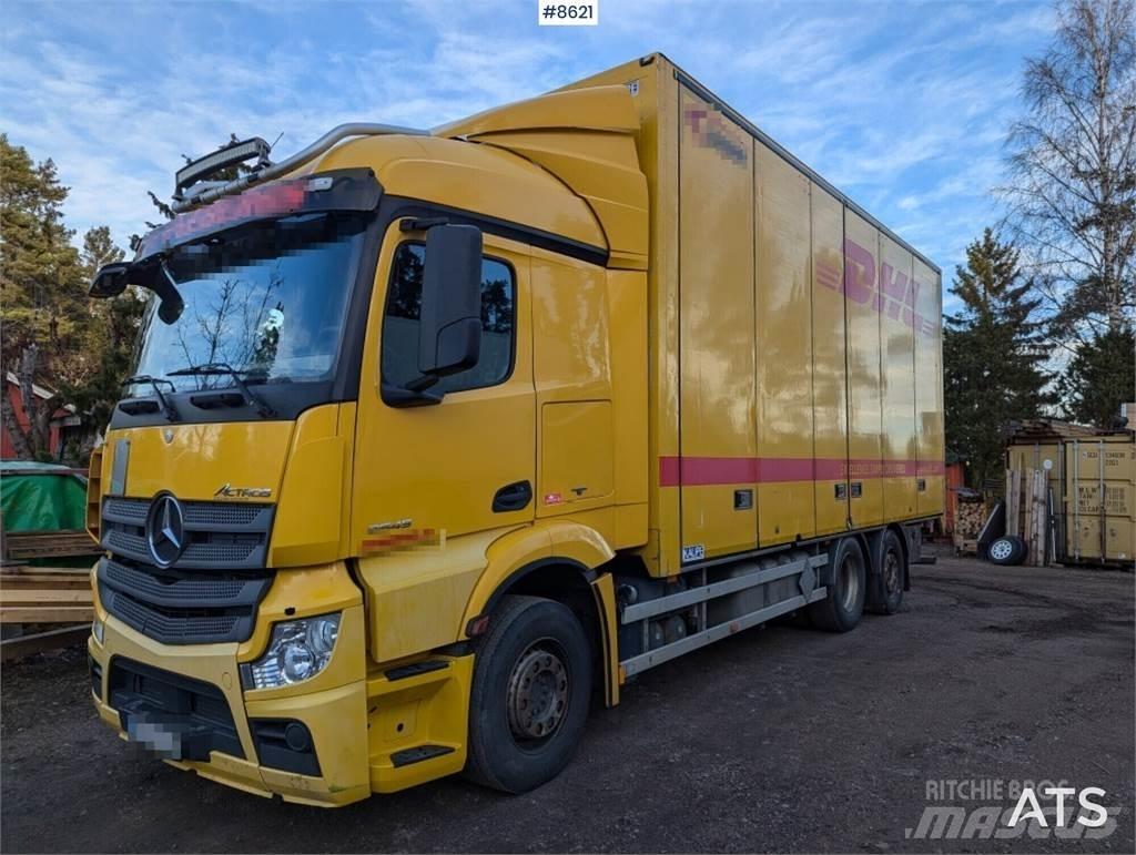 Mercedes-Benz 963-0-C Camion cassonati