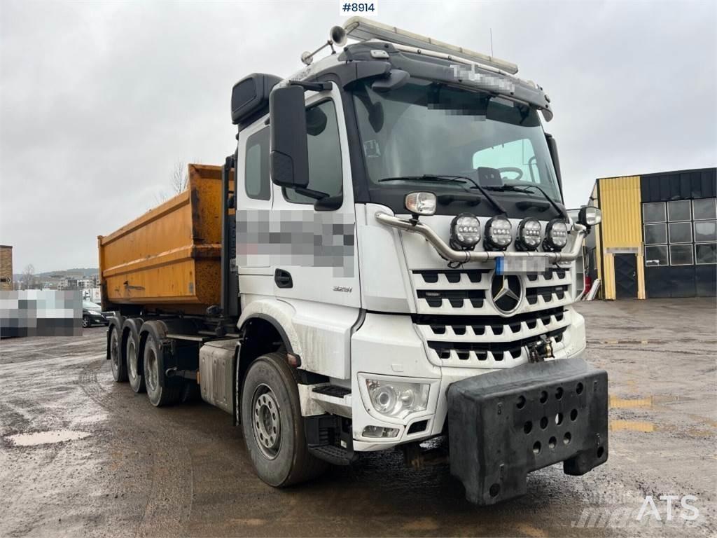 Mercedes-Benz Arocs Camion con gancio di sollevamento