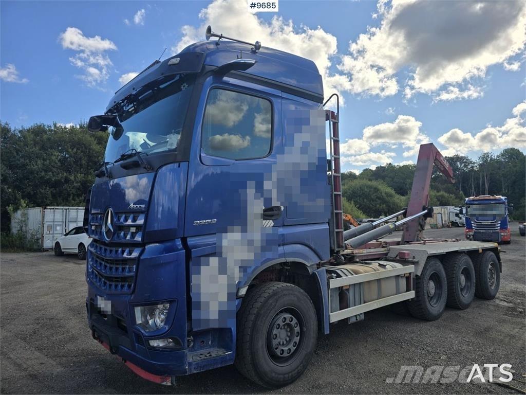 Mercedes-Benz Arocs Camion con gancio di sollevamento