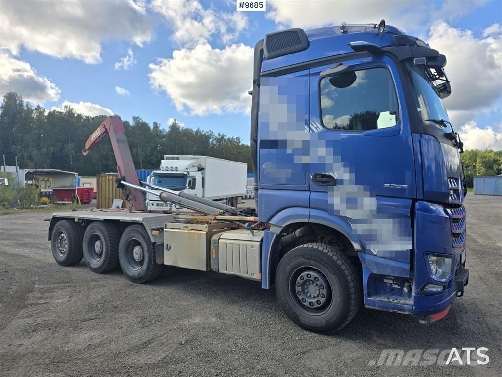 Mercedes-Benz Arocs Camion con gancio di sollevamento