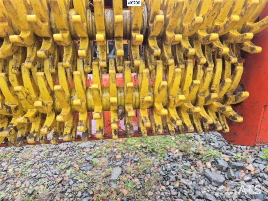  Rotastar ST 2-4 S40 Benne