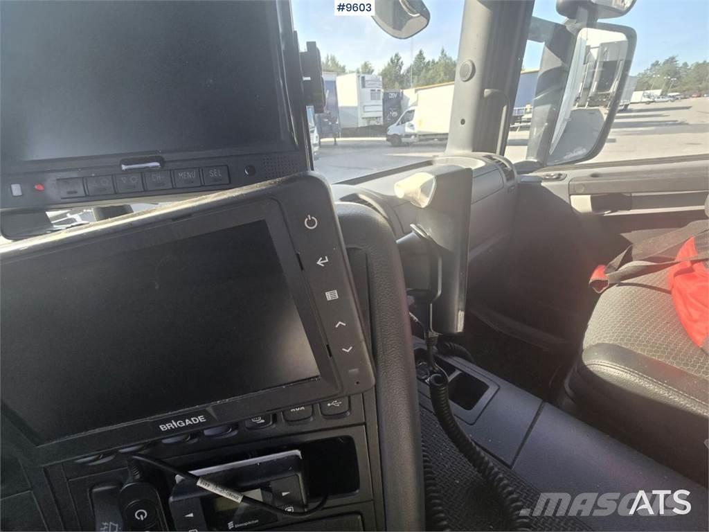 Scania P280 Skåpbil Camion cassonati