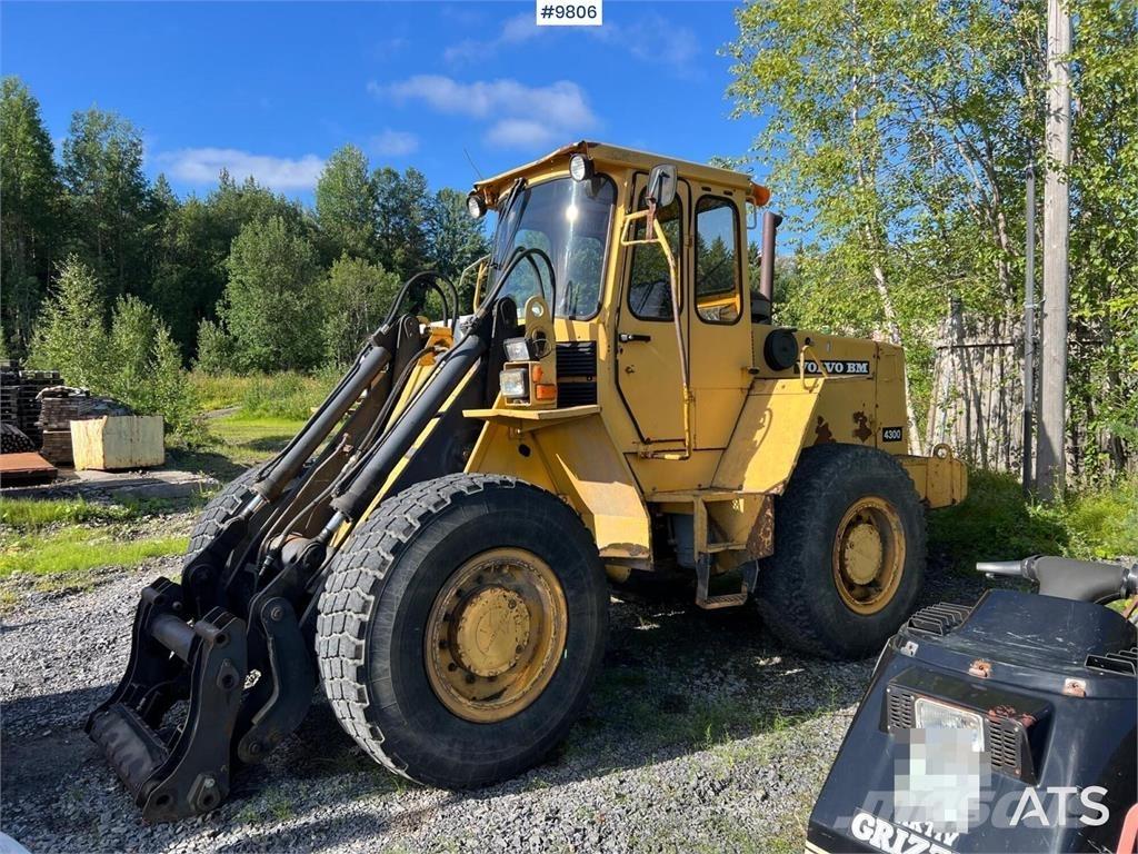 Volvo BM 4300 Pale gommate