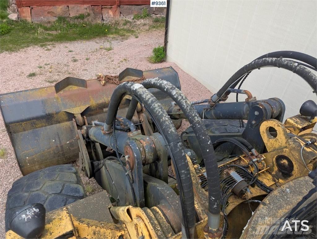 Volvo BM 4600B  Dozer gommati