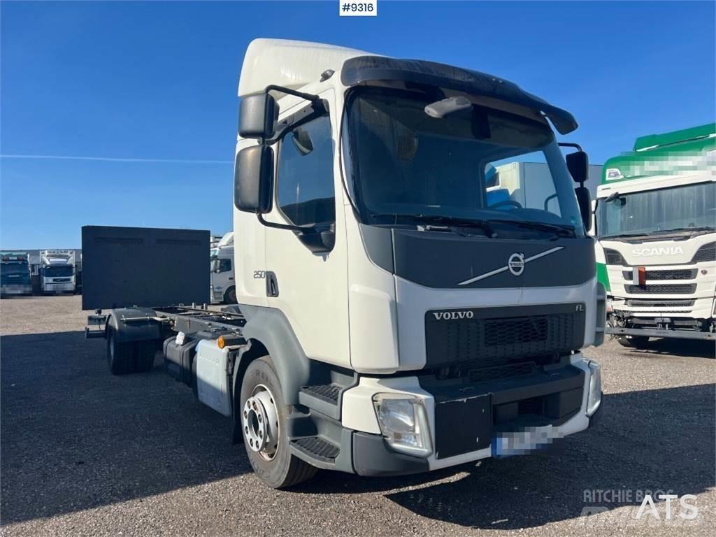 Volvo FL250 Autocabinati