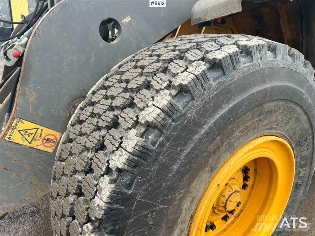 Volvo L110E Pale gommate