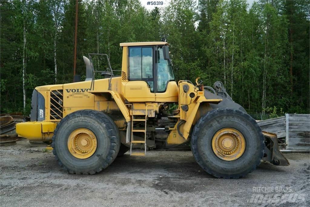 Volvo L220F Pale gommate