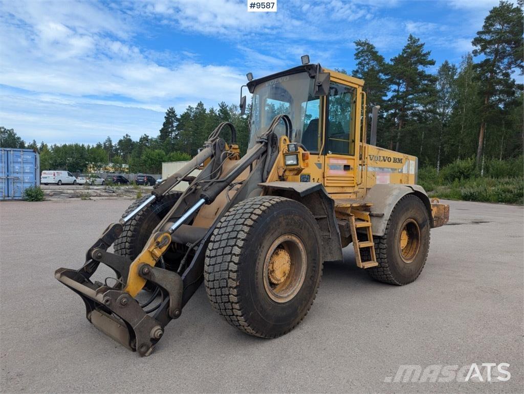 Volvo L90B Pale gommate