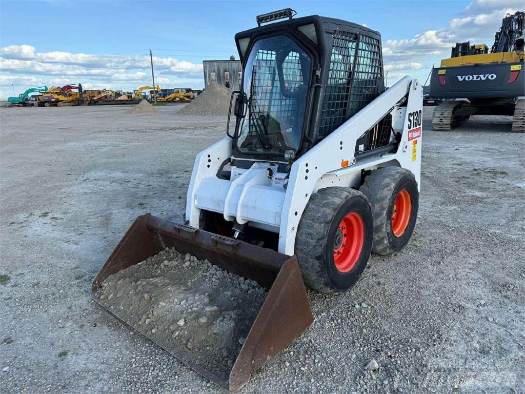 Bobcat S130 Mini pale