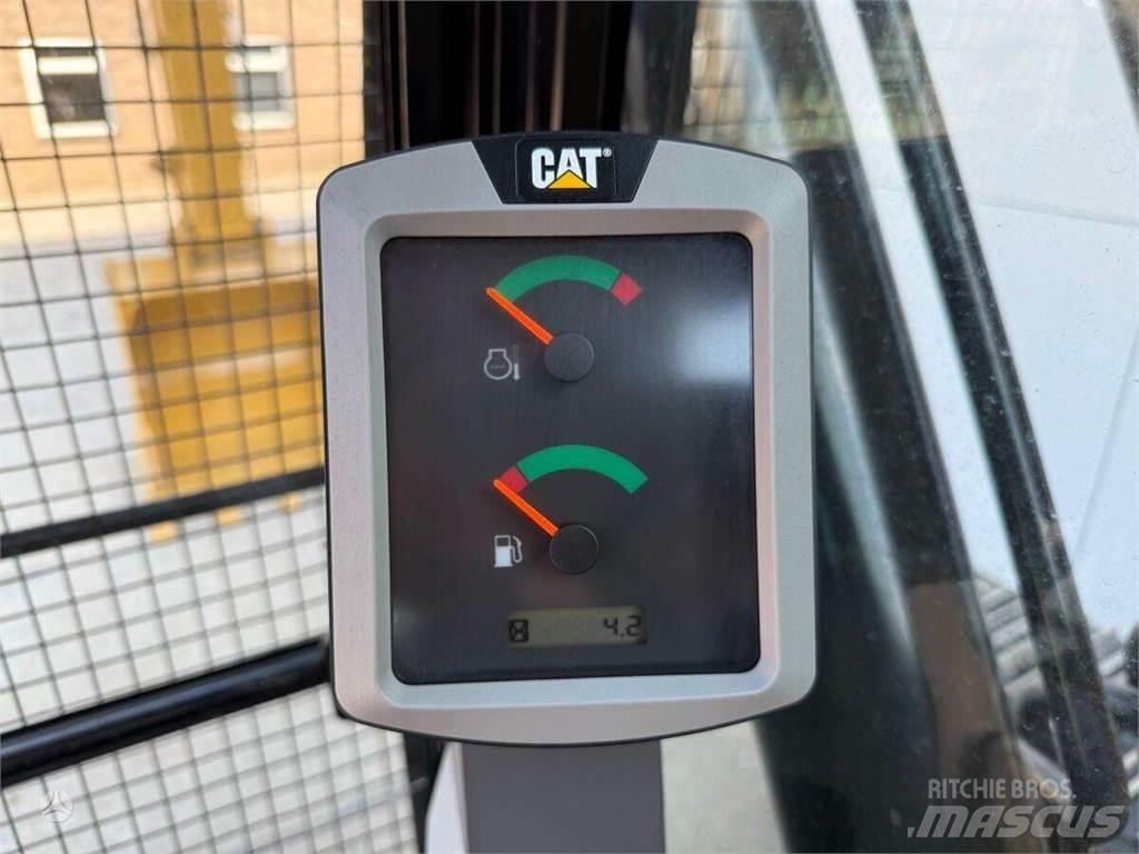CAT 320D3 Escavatori cingolati
