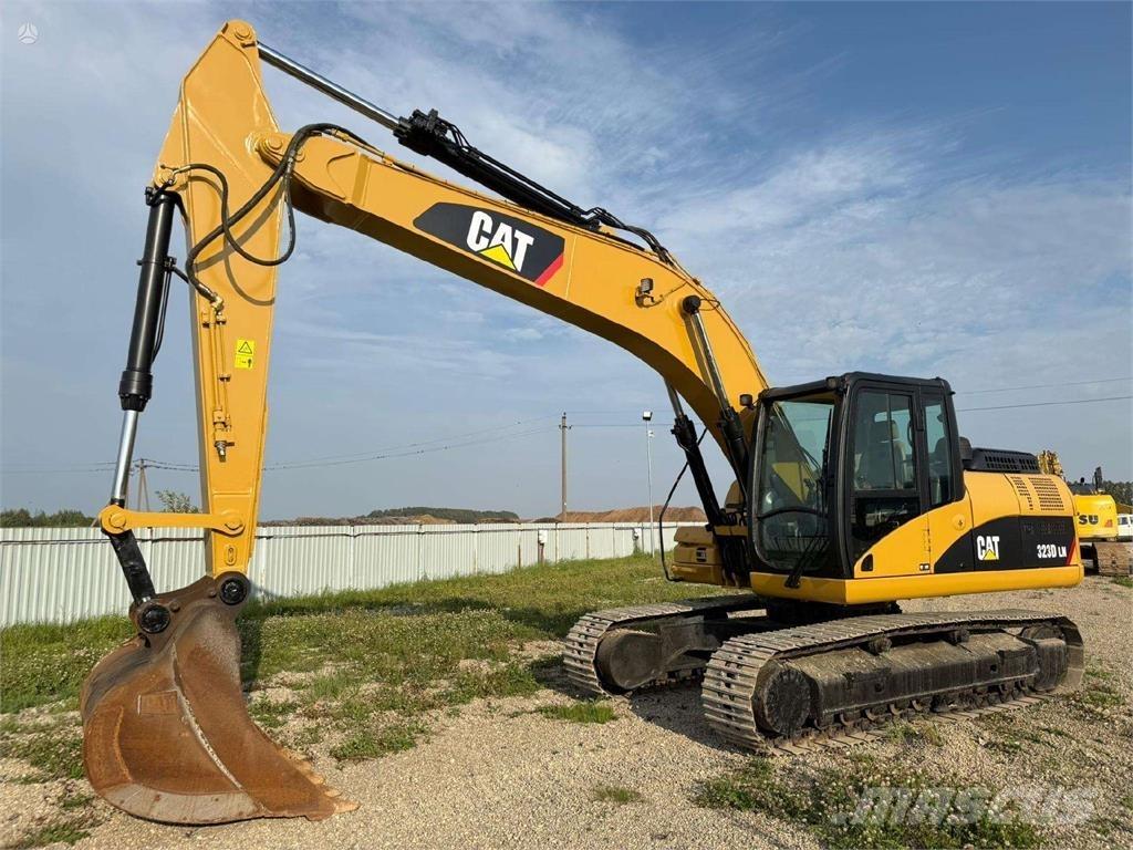 CAT 323 D Escavatori cingolati