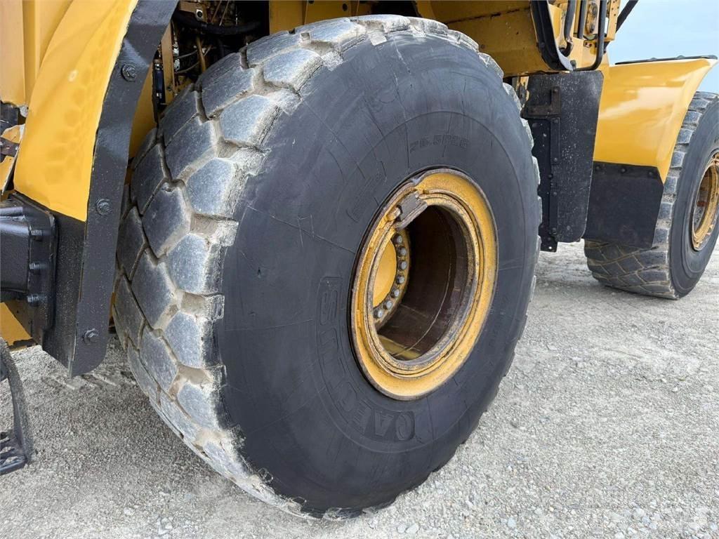 CAT 972 K Pale gommate