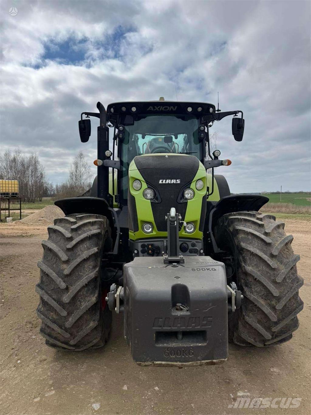 CLAAS Axion 870 Trattori
