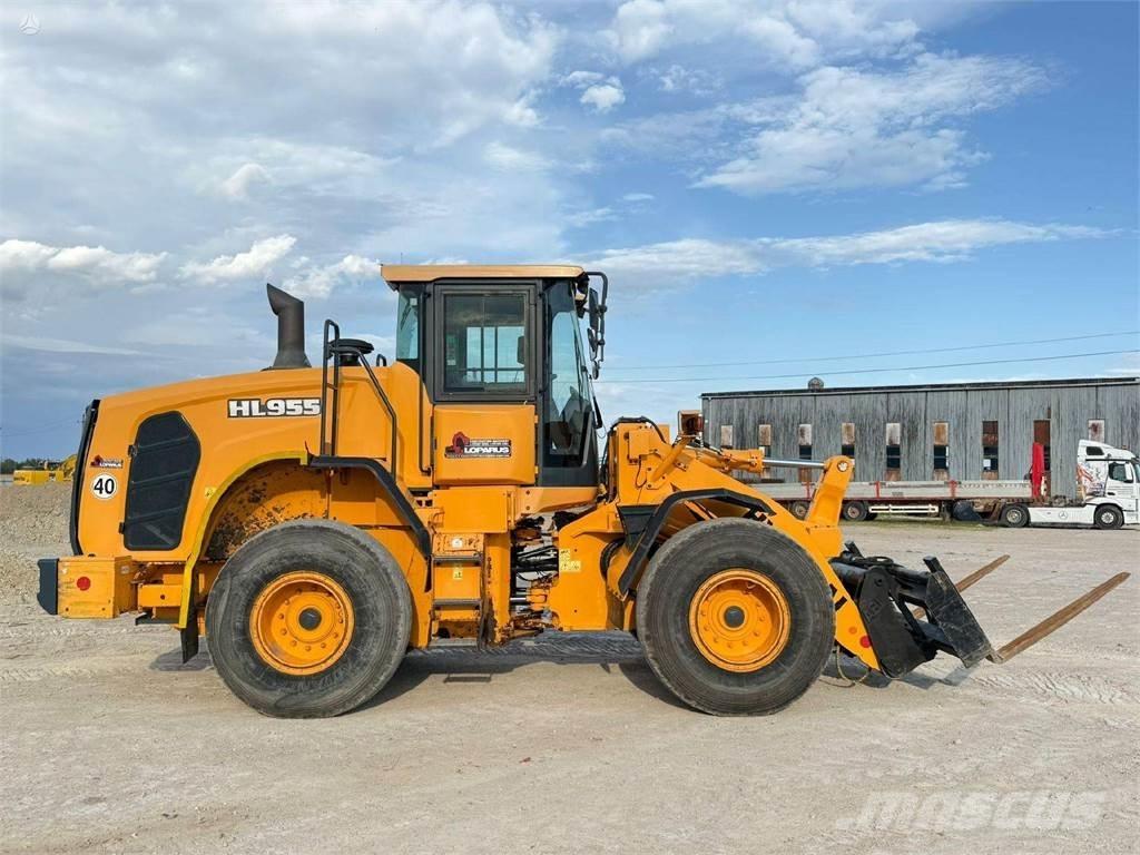 Hyundai HL 955 Pale gommate