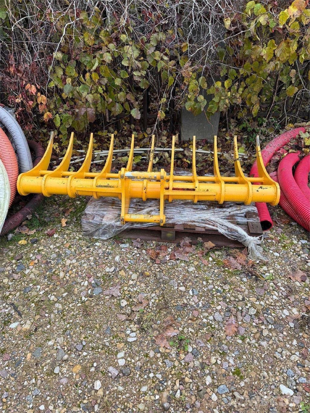 JCB JS145LR Escavatori cingolati