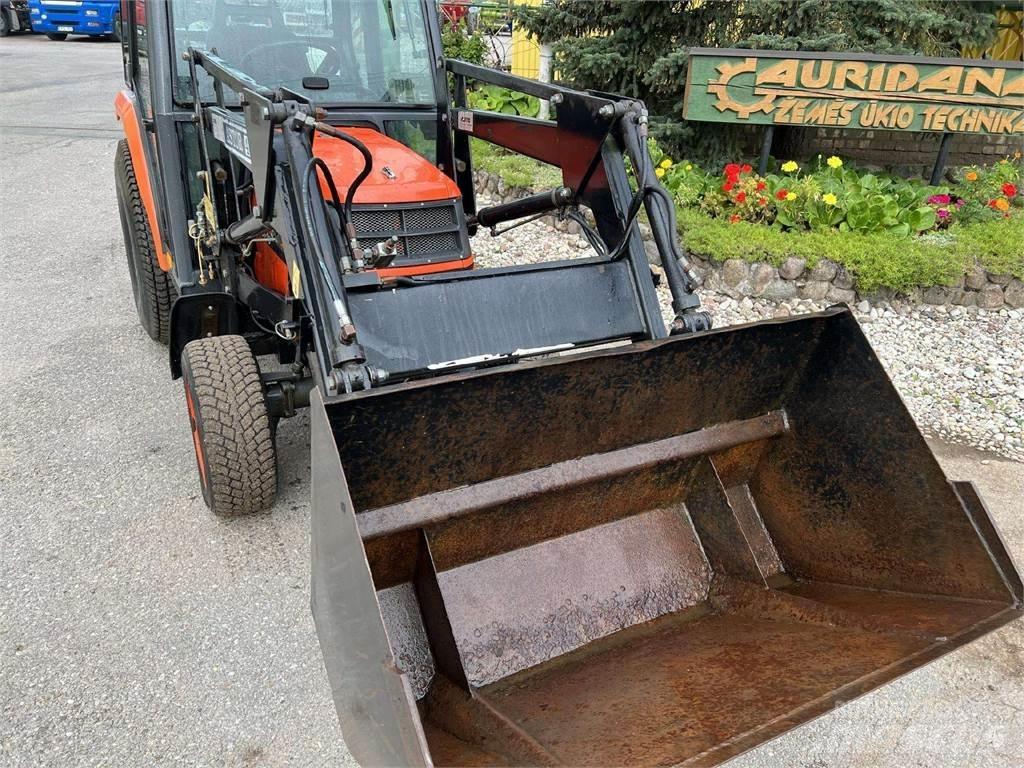 Kubota ST-30 Trattori