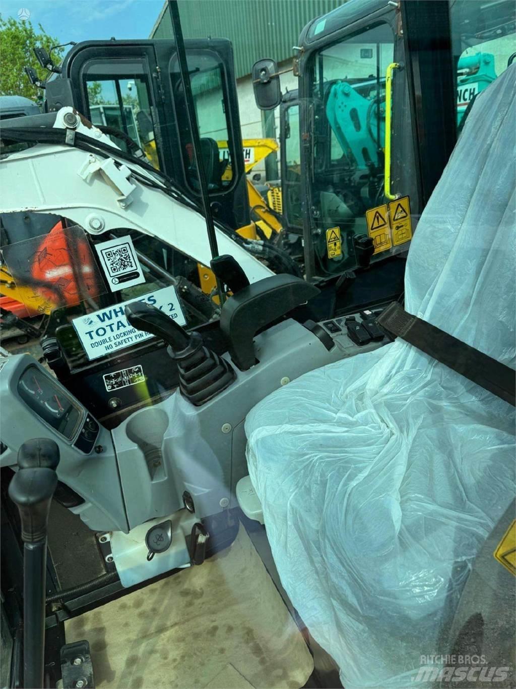 Kubota U27-4 Miniescavatori