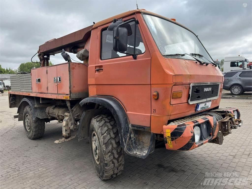 MAN 9.150 4x4 14m. Camion altro