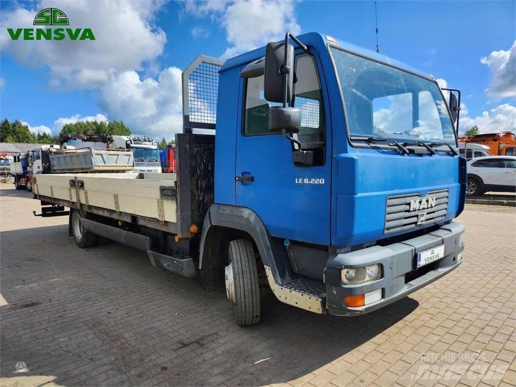 MAN LE 8.220 Camion con sponde ribaltabili