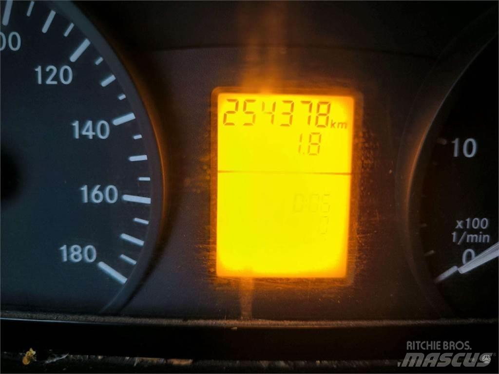 Mercedes-Benz  Auto
