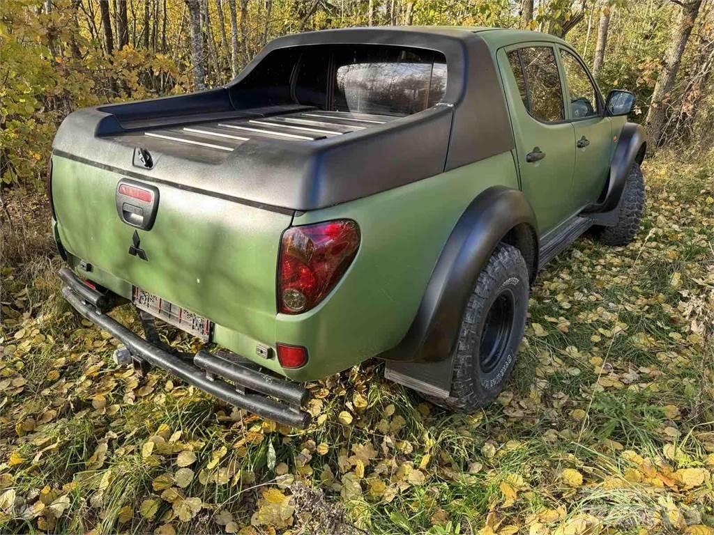 Mitsubishi  Auto