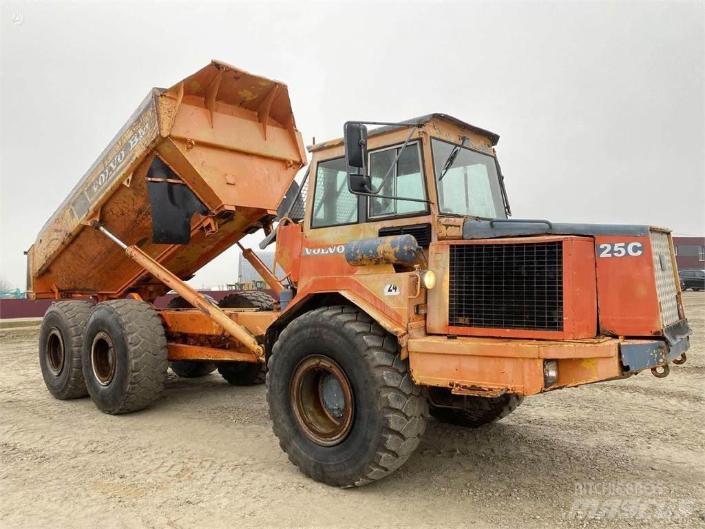 Volvo A25C , Nr.1 Dumpers articolati