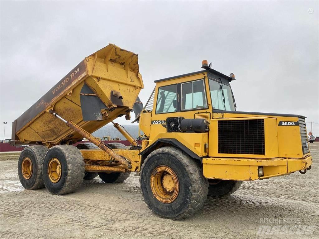 Volvo A25C , Nr.2 Dumpers articolati