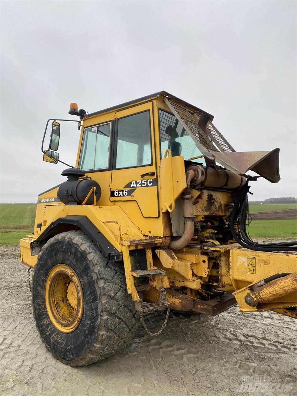 Volvo A25C , Nr.2 Dumpers articolati