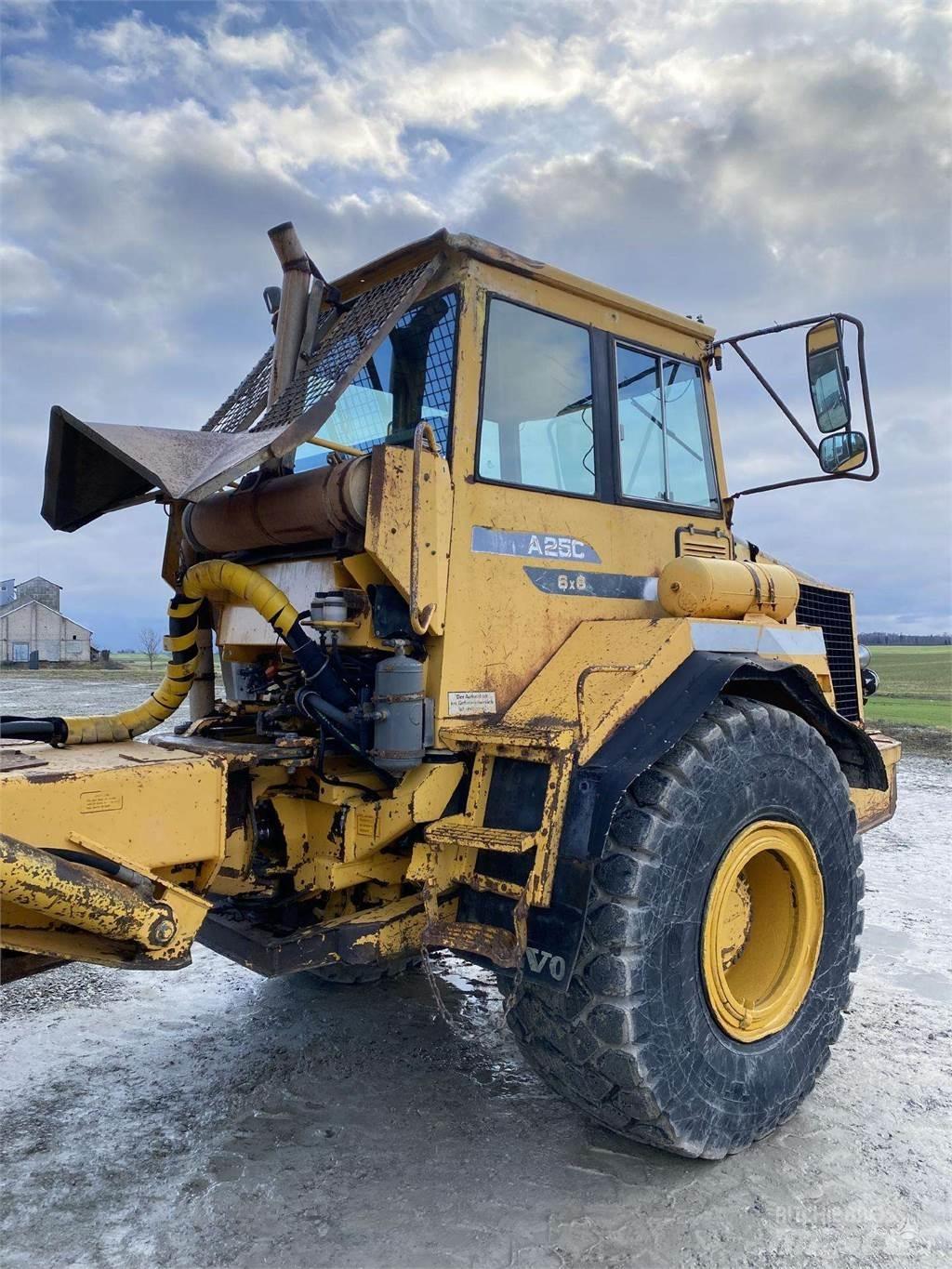 Volvo A25C , Nr.4 Dumpers articolati