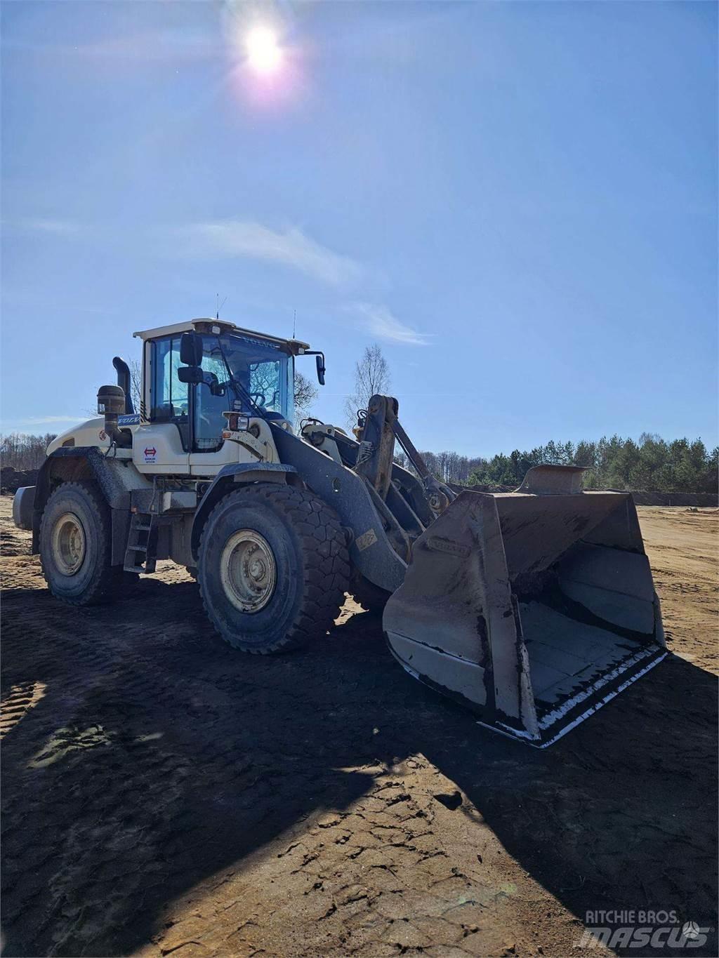 Volvo L120G Pale gommate