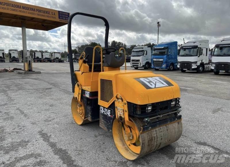 CAT CB214E Compattatori da suolo