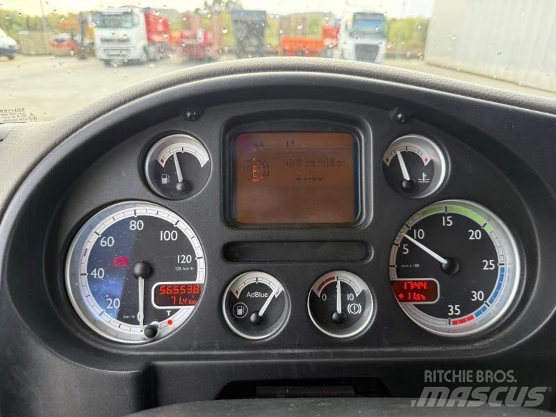 DAF LF 220 Motrici centinate