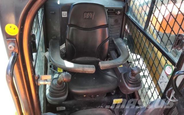 CAT 259D HF Mini Pale Gommate