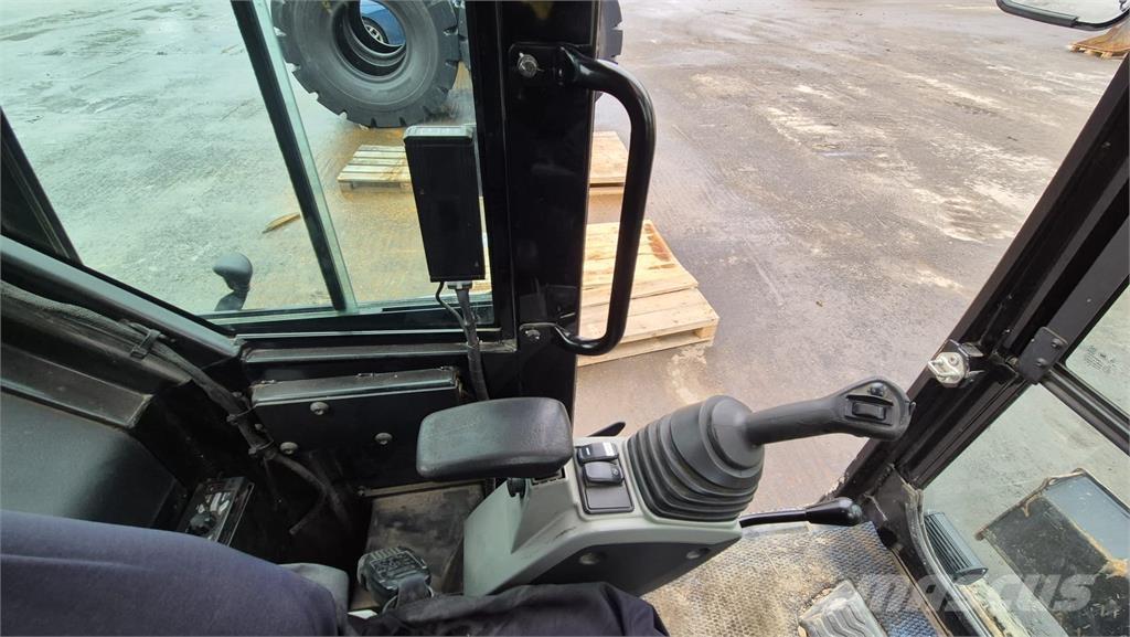 CAT 308E2CR Miniescavatori