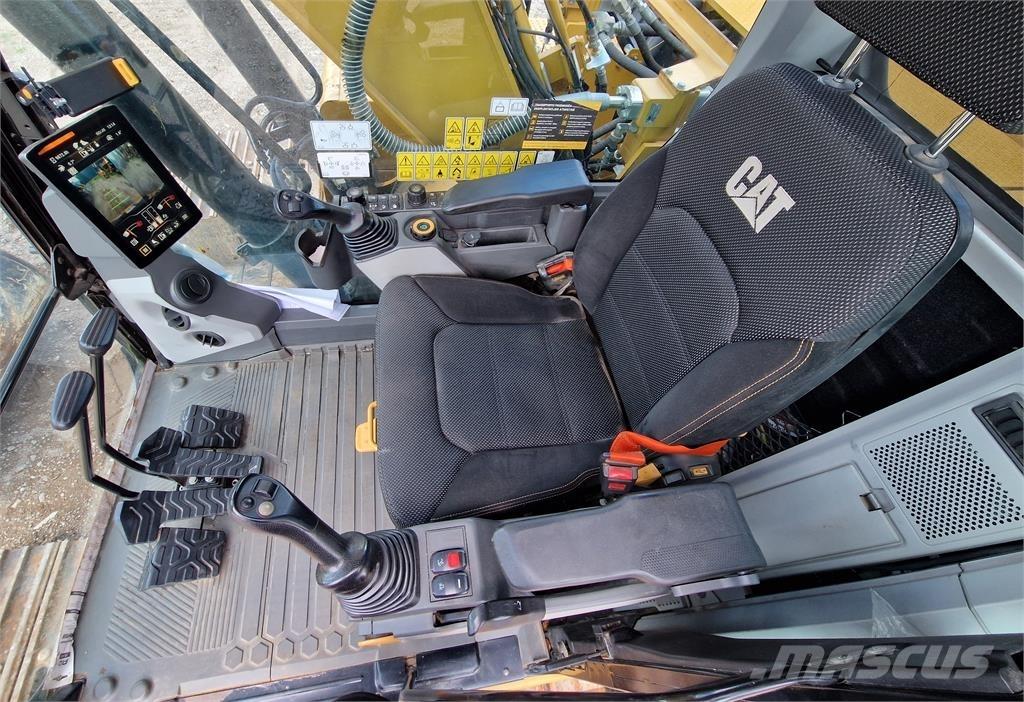 CAT 320 Escavatori cingolati