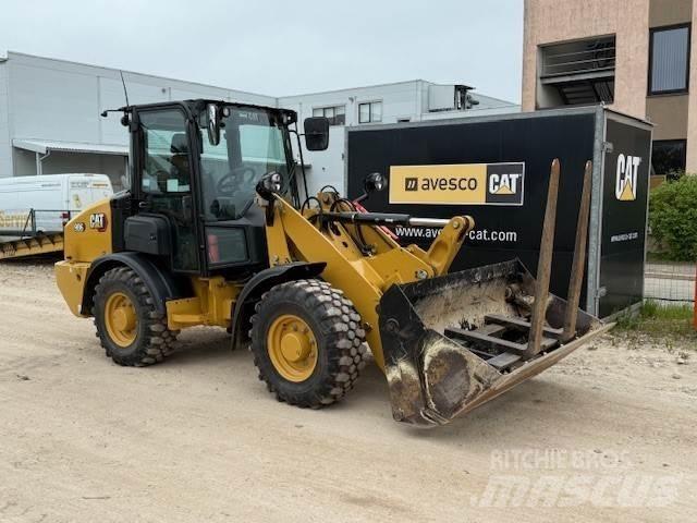 CAT 906 Pale gommate