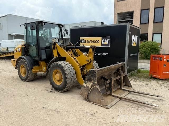 CAT 906 Pale gommate