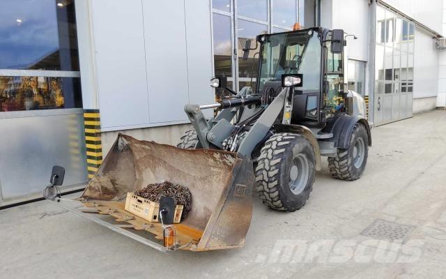 CAT 908H2 Pale gommate