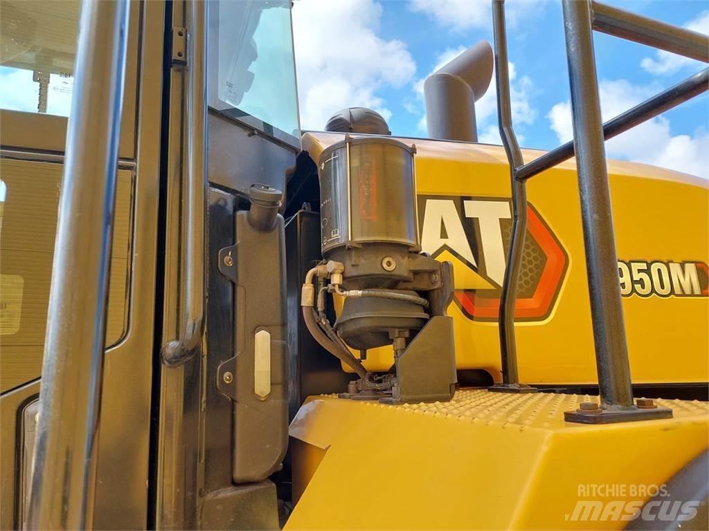CAT 950M Pale gommate